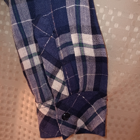 Rails blue and white plaid tie front blouse. - Picture 6 of 8